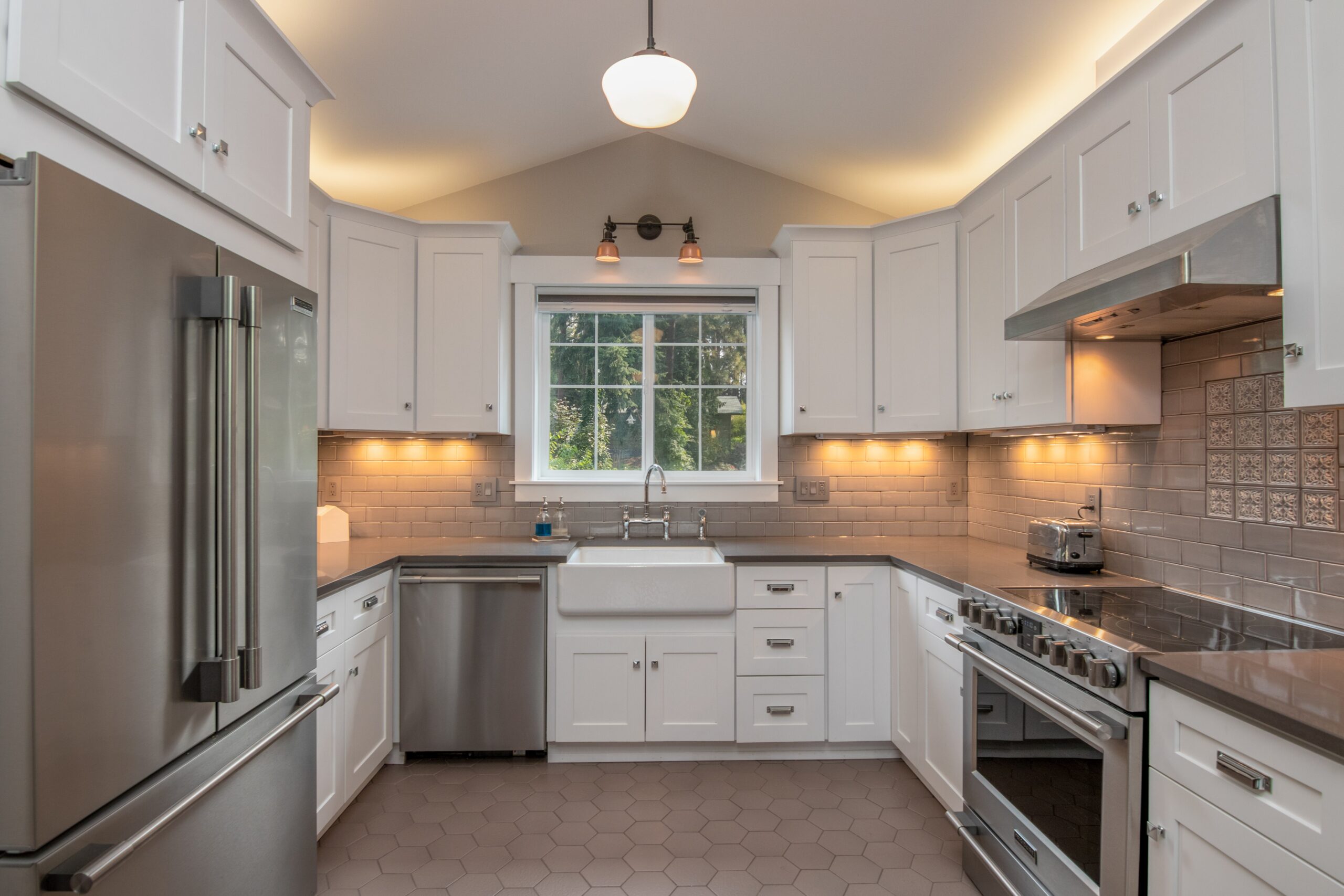 Traditional Farmhouse Kitchen Remodel by AKR Construction Los Angeles project photo